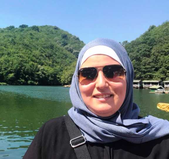 Noura - Mathematics Teacher