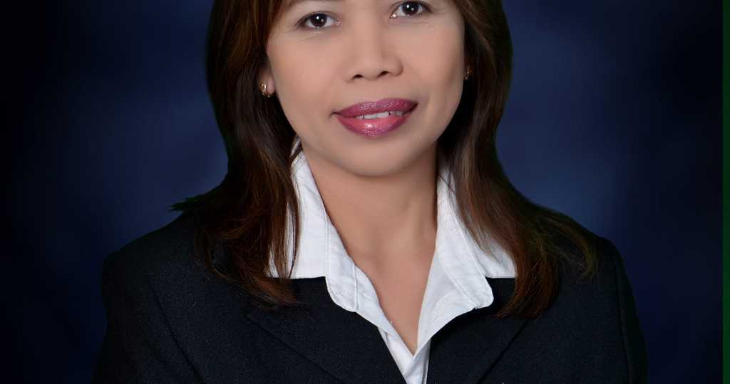 Joyce S. - Accountant