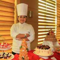 Pastry Chef/ Customer service representative