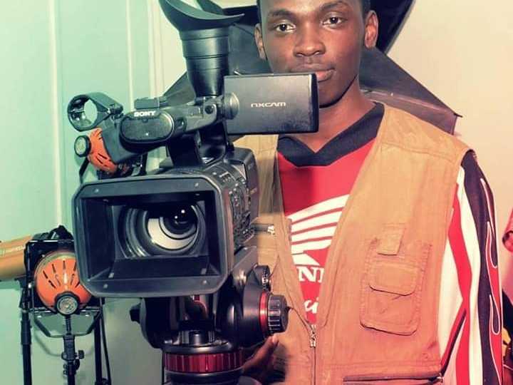 Sauti_ya _. - Video editor and photo journalist