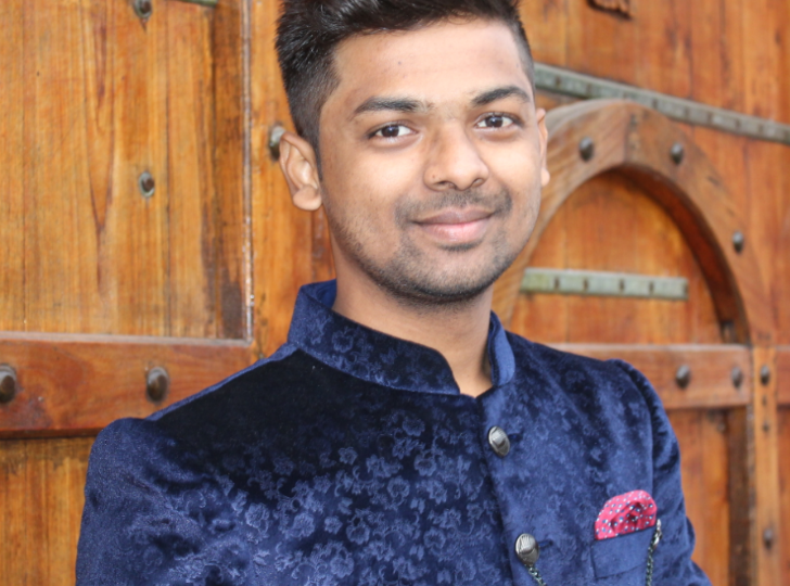 Amiraj - Content writer, Data expert and Graphic designer