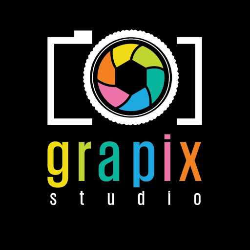 Grapix S. - Graphic Designer
