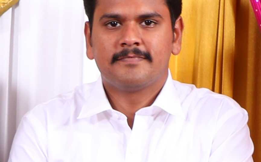 Dinesh K. - Technical Leader
