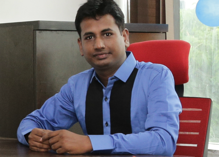 Sanjay V. - Senior iOS Developer