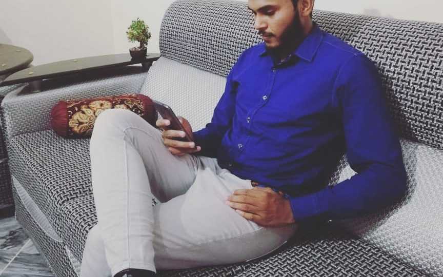 Noman I. - Business Analyst . Hi I have done Graduation . And Im Working As Forex Trader For Many Clients , i Also Worked As Forex Customer Representative . 