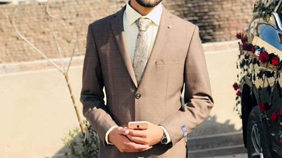 Asfand Ali - Am a student of bachelors 